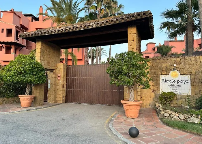 Bliss 2 Min To Alicate And Pool In דירה *