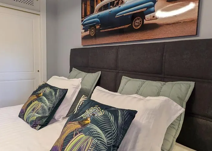 Bliss 2 Min To Alicate And Pool In דירה