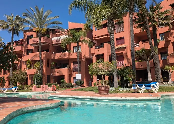 Bliss 2 Min To Alicate And Pool In